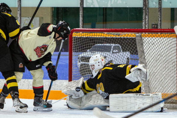 GALLERY: Beavers get past Eagles at NOJHL Showcase